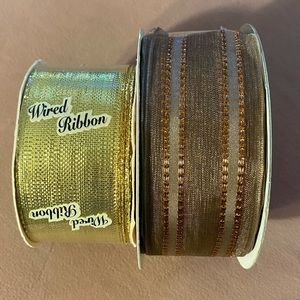 NWT Holiday Wired Ribbon Set of Two